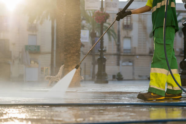 Best Pressure Washing Driveway  in Red Cloud, NE